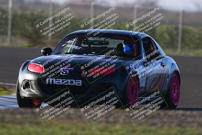 media/Jan-18-2026-CalClub SCCA (Sun) [[8bc6468723]]/Group 7 Race/Turn 1/